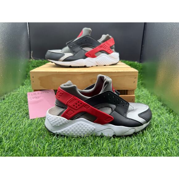 Nike Huarache - Grey/Red- Size 6Y - Picture 3 of 11